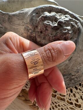 COPPER BAND RING WITH CACTUS STAMP